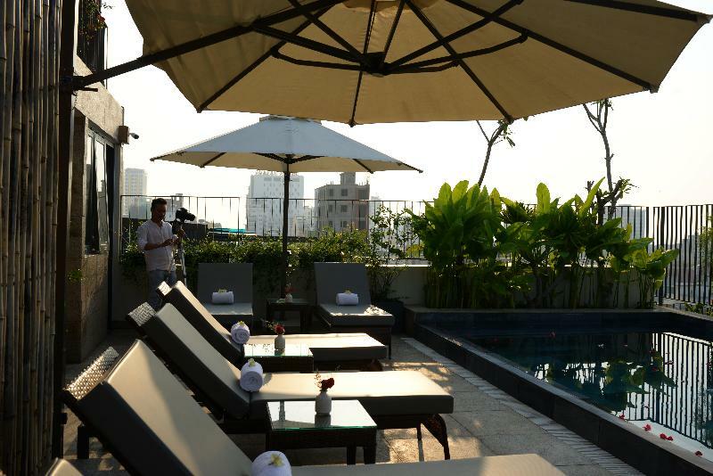 Moon Hotel And Apartment Дананг Экстерьер фото