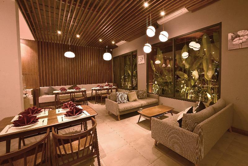 Moon Hotel And Apartment Дананг Экстерьер фото